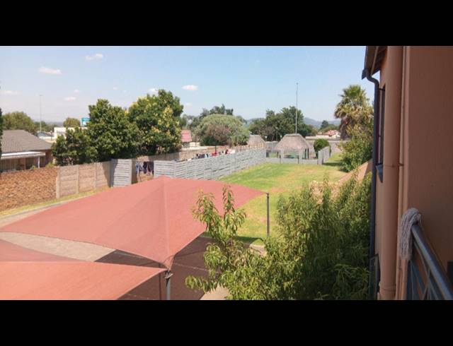 2 BEDROOM APARTMENT FOR SALE IN ALBEMARLE EXT 1